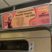 Reklama warsztatów tanecznych w metrze
